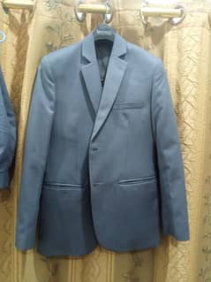 pant coat in new use condition 10 out of 9  with grey colour