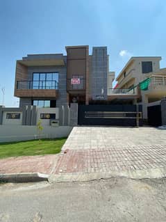 1 KANAL FULLY LUXURY VERY VERY DESIGNER HOUSE FOR SALE IN BAHRIA TOWN PHASE 8 RWP