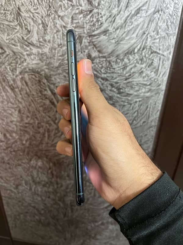 Iphone 11 pro max pta approved 2