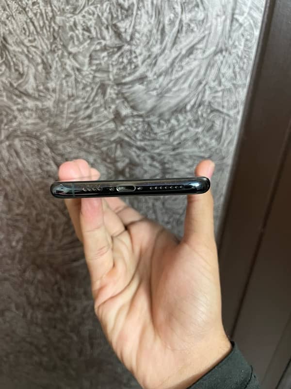 Iphone 11 pro max pta approved 4