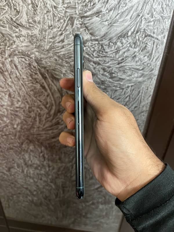 Iphone 11 pro max pta approved 5