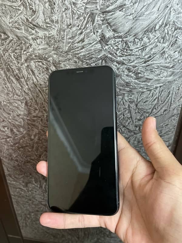 Iphone 11 pro max pta approved 6