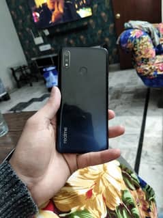 realme 3 4/64