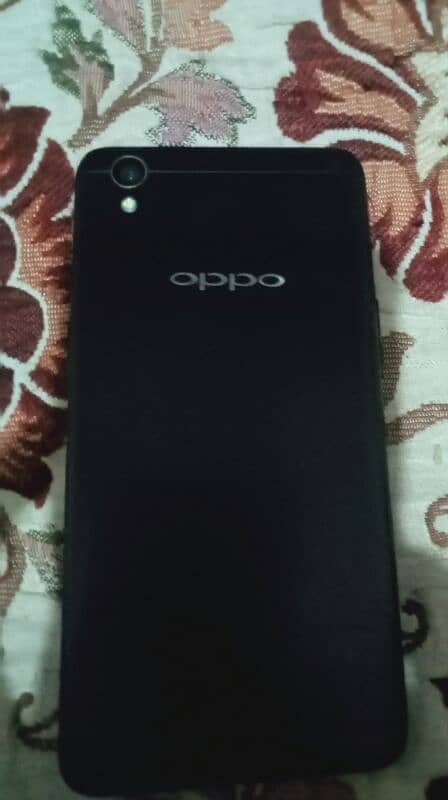 oppo a37 Good condition. . . 03076690850 1