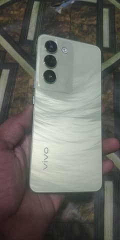 vivo y100