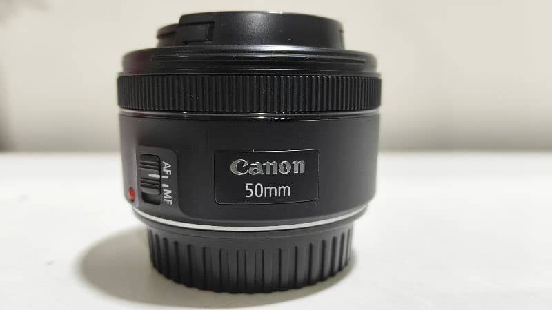 Canon EF Lens 50mm 1 : 1.8 STM 0