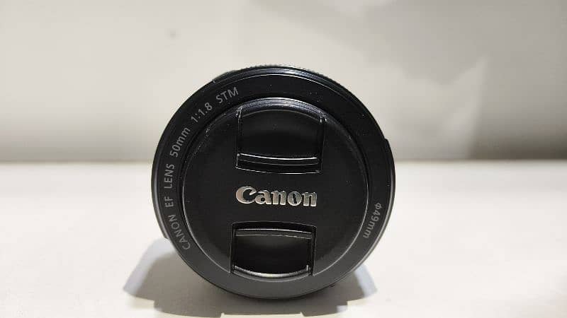 Canon EF Lens 50mm 1 : 1.8 STM 2