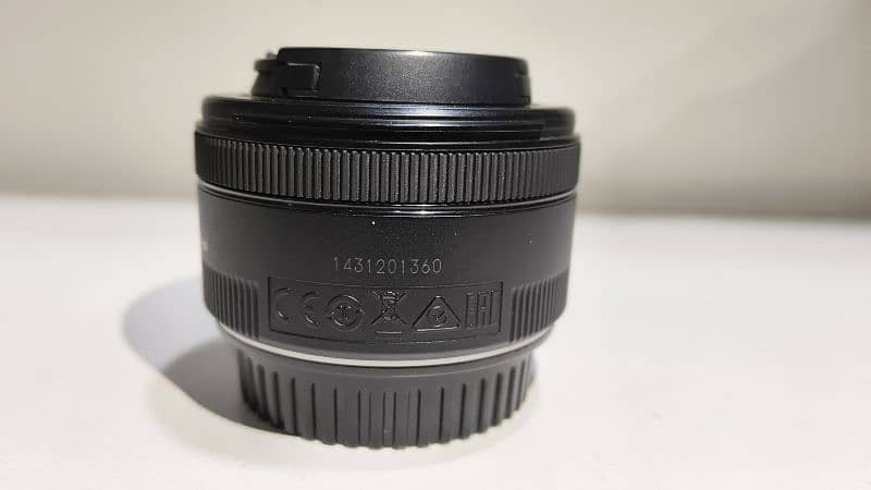 Canon EF Lens 50mm 1 : 1.8 STM 3