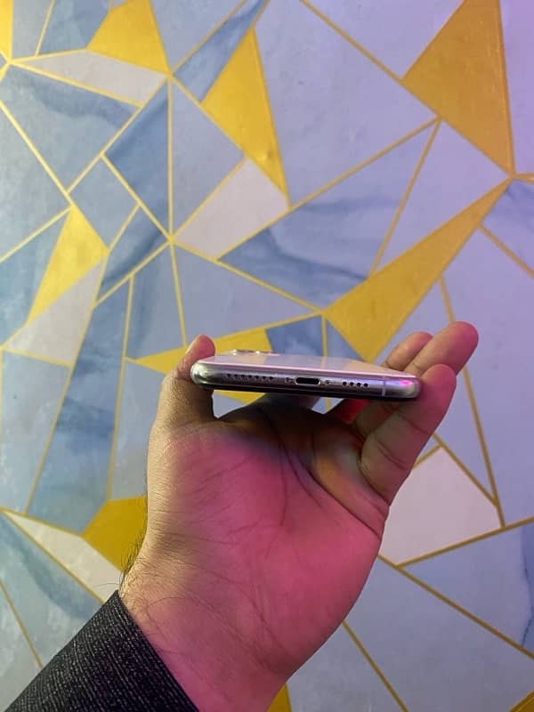 IPHONE 11 PRO MAX 64gb SINGAL APPROVED 2