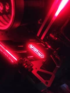 RX 5700 XT GDDR6 Saphire Nitro + Special Edition RGB Colors