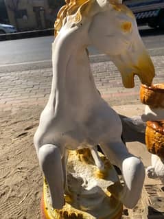 White And Golden Decoration Horse Peice