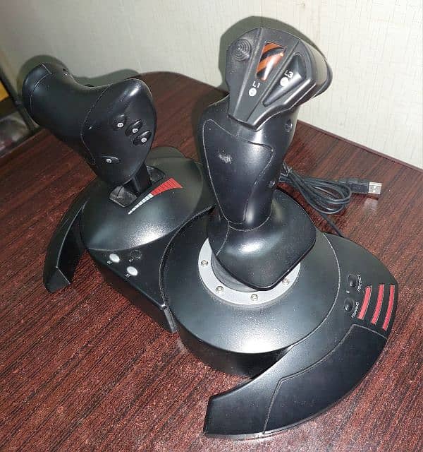 ThurstMaster Logitech Extreme 3D Pro, Force, 3D Pro, Rock Fir Joystick 16