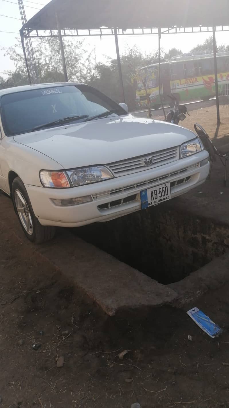 Manul 2002 model 2.0 D corolla exelant condection avalible in pindigh 8