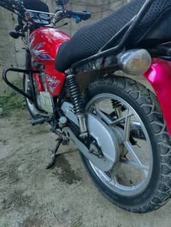 Suzuki GS 150 SE