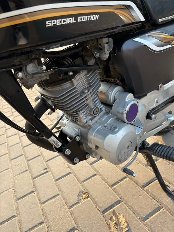 Honda 125 Self Start Specail Edition 7