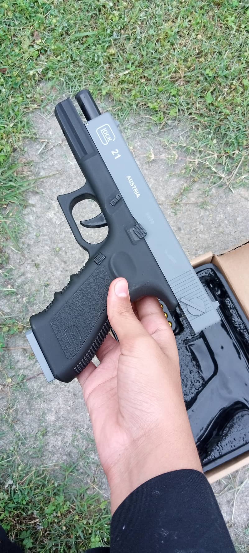 glock 21 relistic imported toy 1