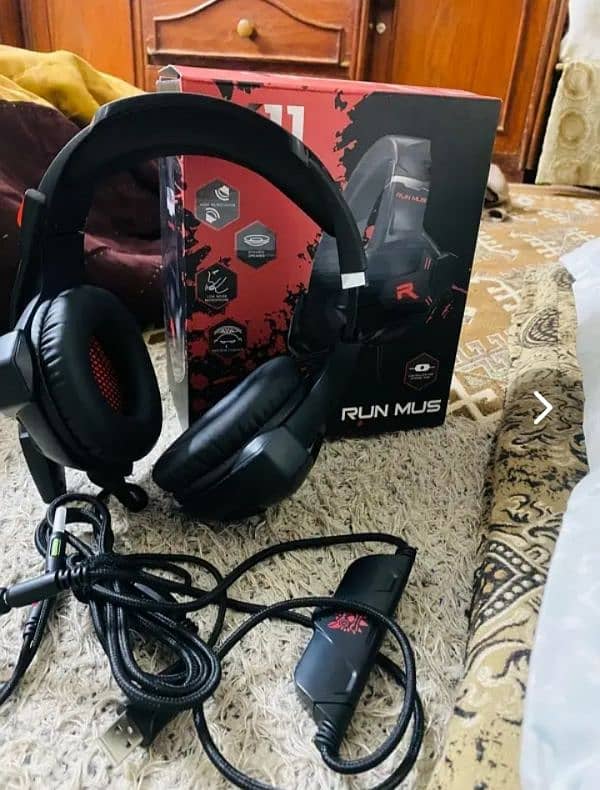 RUN MUS K11 gaming headphones for sale urgent 4