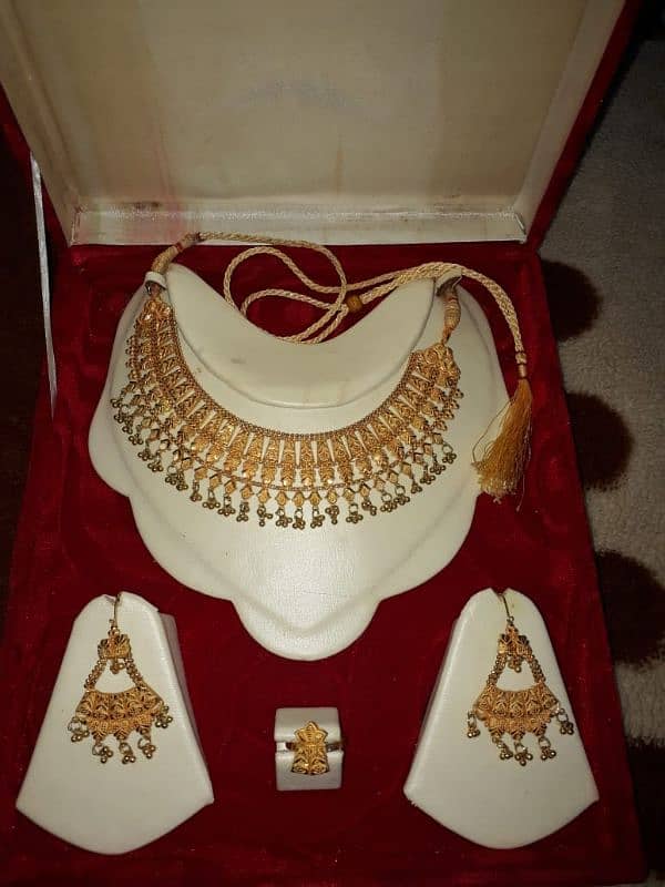 Gold Jewelry Set 1