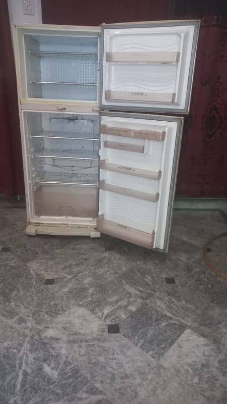 Dawlance fridge for sale 1