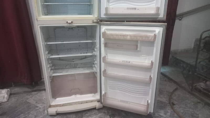 Dawlance fridge for sale 4