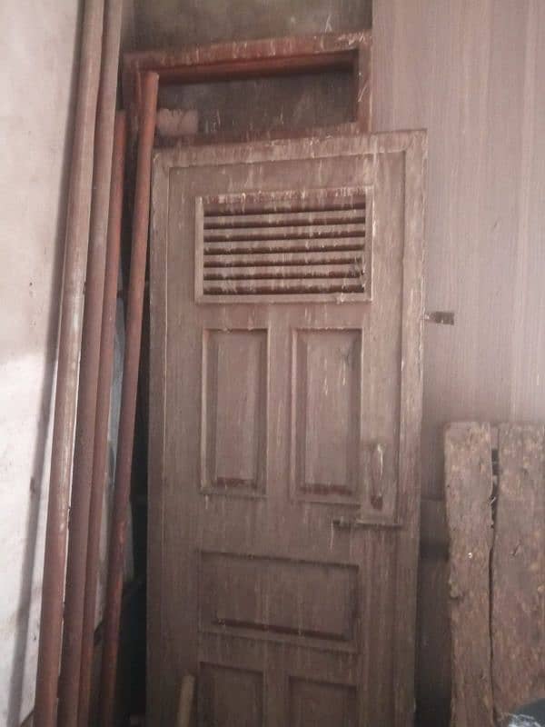 solid wooden door with solid chugat 1