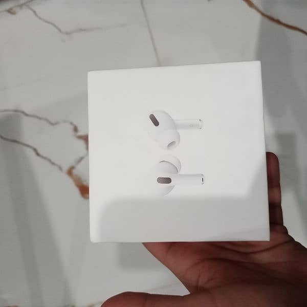 AIRPODS PRO 10