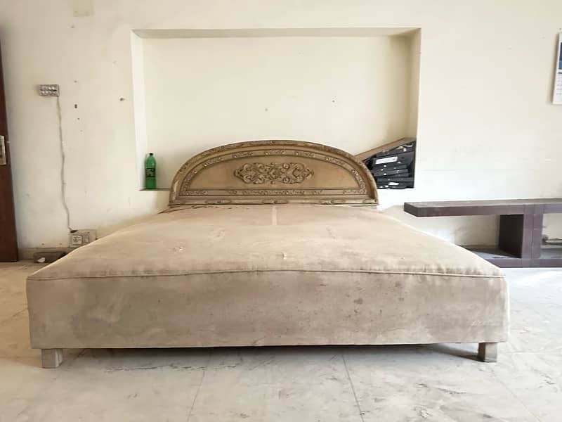 Double Bed Antique Old Style 0