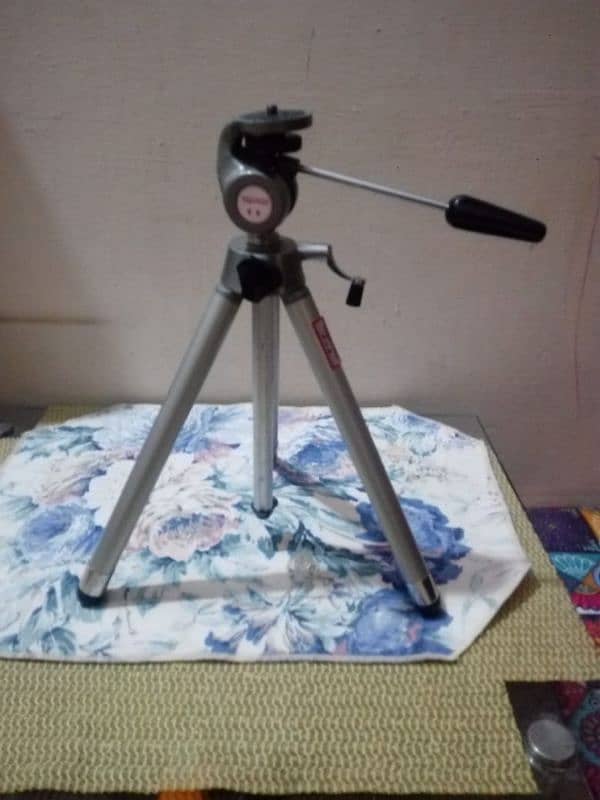 Topman tripod stand 2