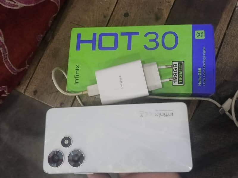 Infinix hot 30   box change Sath hai 0