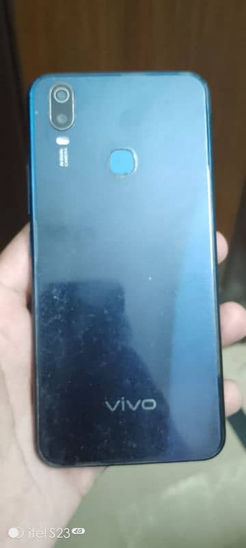 vivo y 11 0