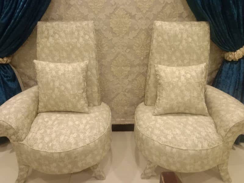 Bed Room Chairs for sale 0