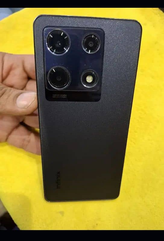 note 30 pro Infinix 2