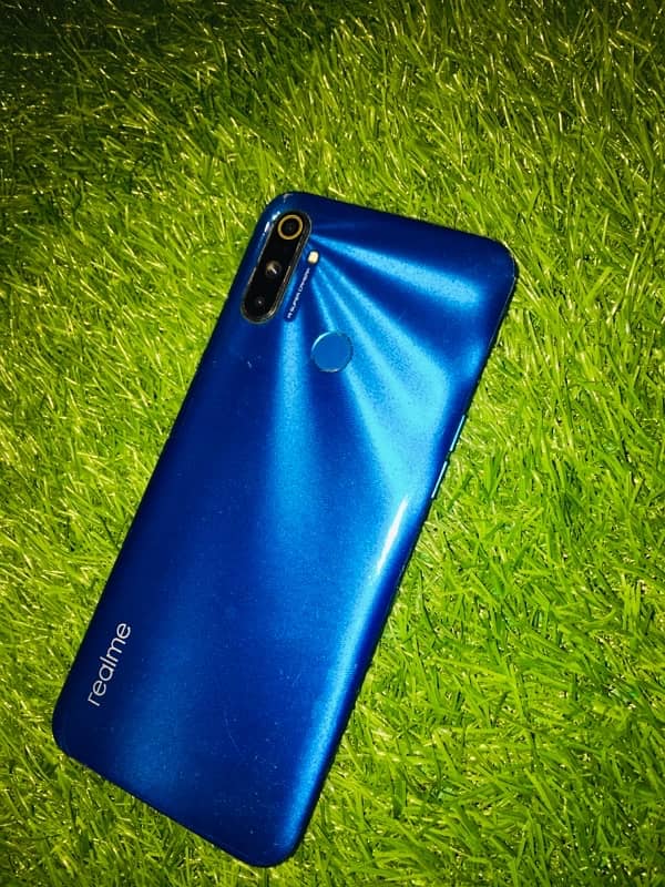 I am selling my realme c3 3