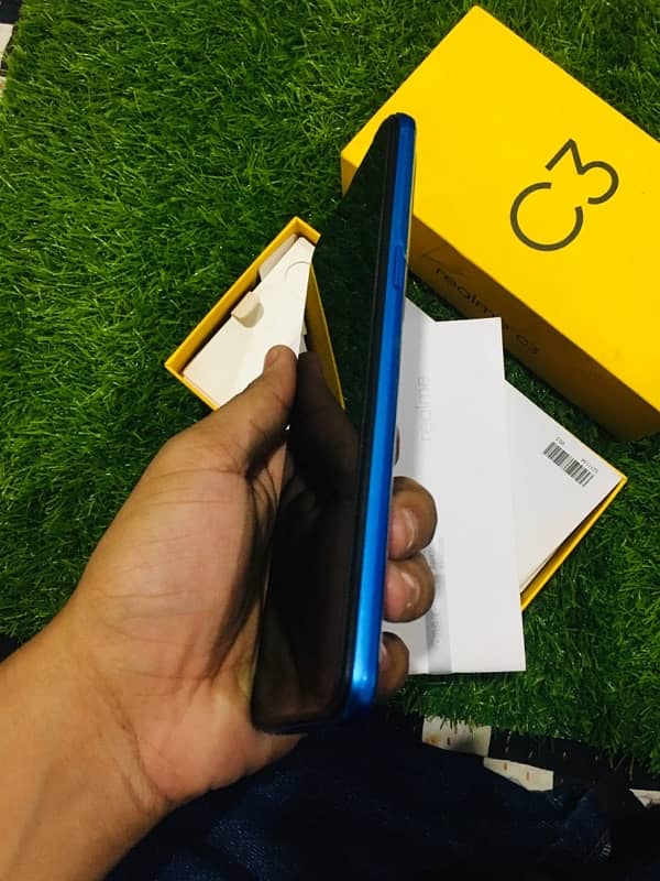 I am selling my realme c3 4