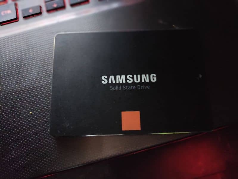 Samsung Evo 840 250 GB SSD 0