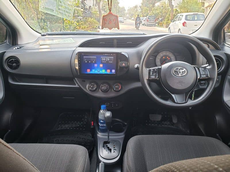 Toyota Vitz 2018 7