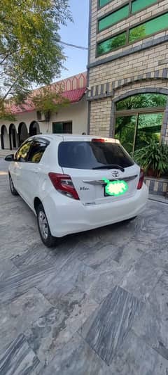 Toyota Vitz 2015