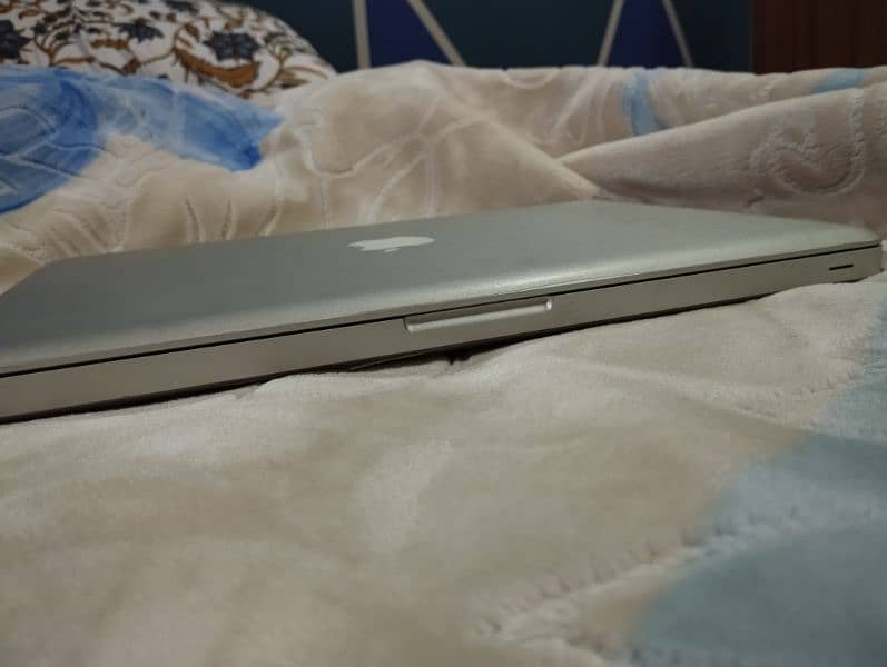 Apple laptop mid 2012 5