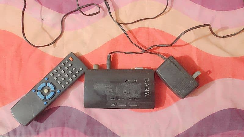 Denny's cable device (with original adopter remote control) 2