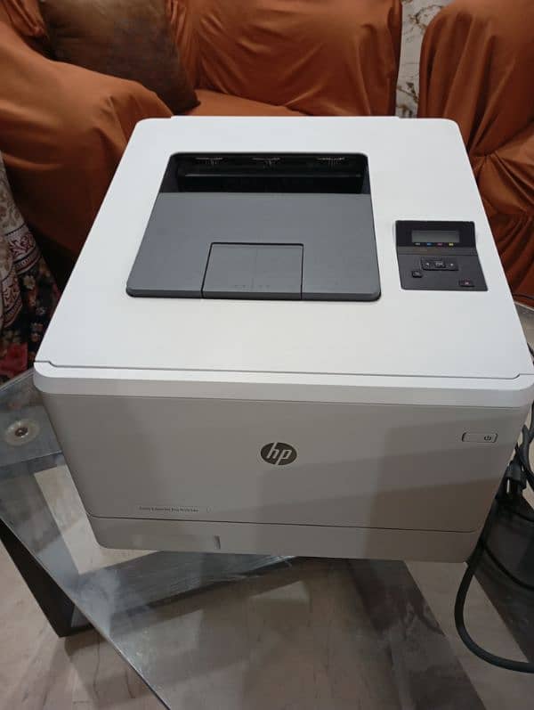 Hp Color Laser Jet Pro M454DN 1