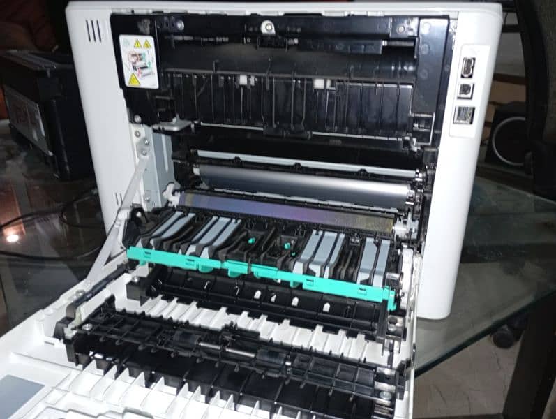 Hp Color Laser Jet Pro M454DN 5