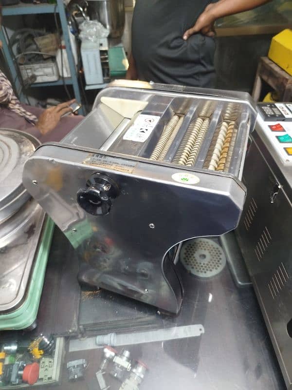 noodles pasta making machine imported stainless steel body 220 voltage 2