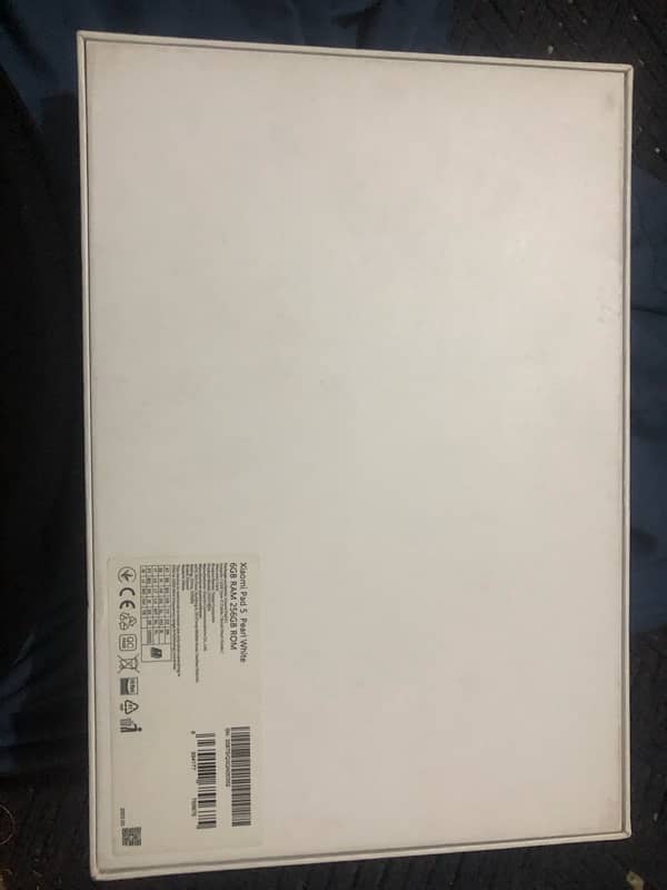 Xiaomi Pad 5 pearl white color just box open not even start 1