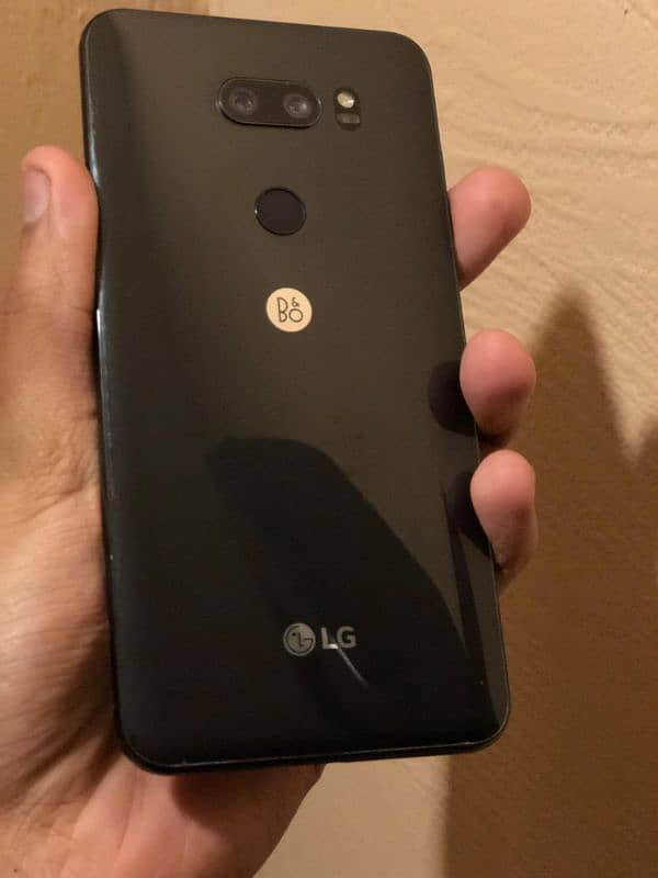 LG V30 4