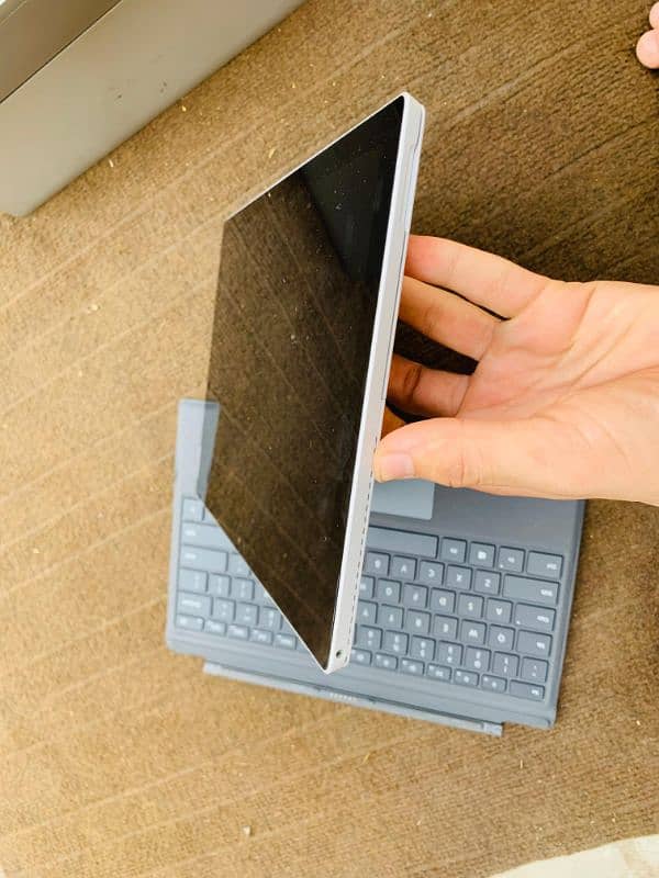 Microsoft Surface Pro 6 i7 7th generation 2