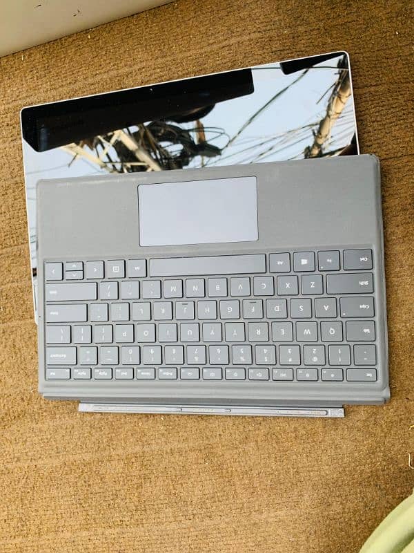 Microsoft Surface Pro 6 i7 7th generation 4