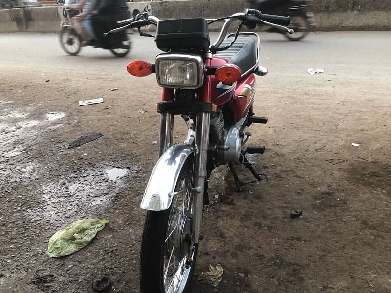 Honda 125 Black colour 5