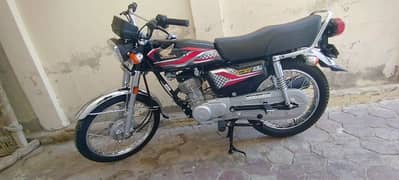 Honda 125 black