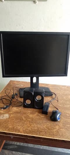 22 inches LCD Monitor with USB Hub and Mouse in Good Condition