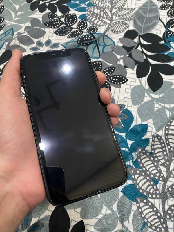 IPHONE XR 6